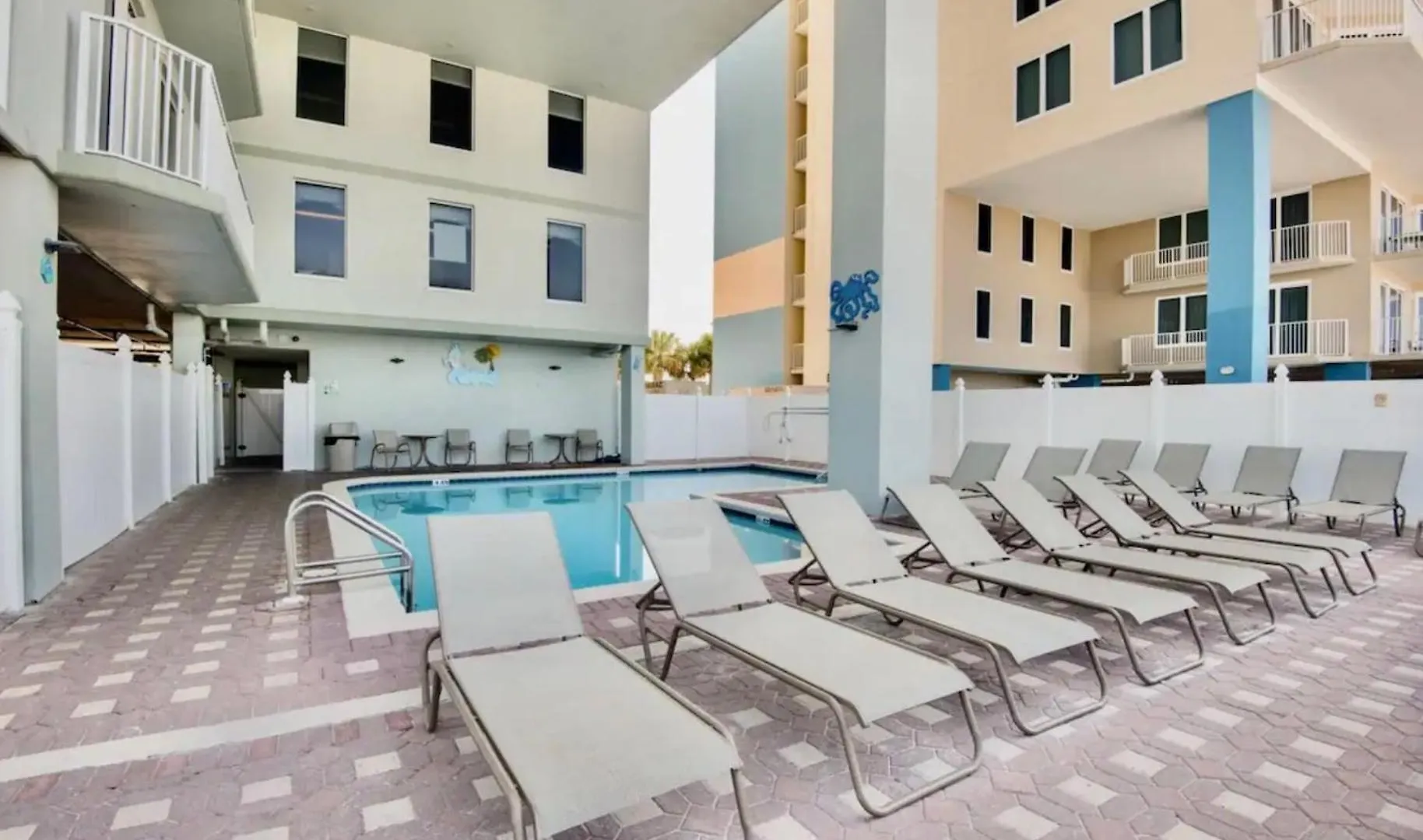 Stunning Gulf Front 3Bd Condo! With Beach Chair Service For 4! Presented By Dolce Vita Getaways Pcb! Panama City Beach Apartment